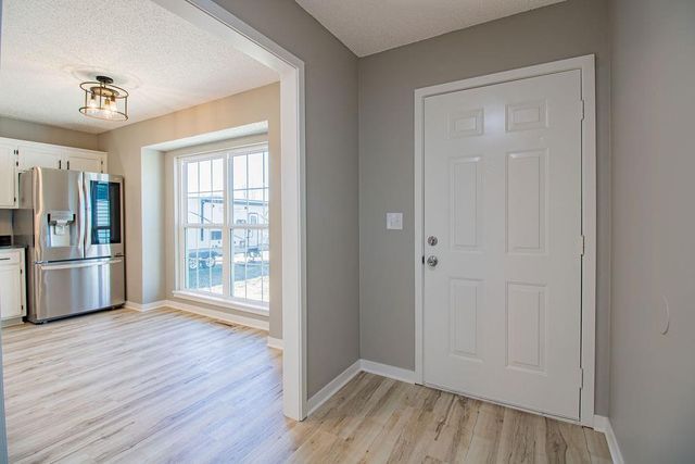 1206 Foxridge Drive, Warrensburg, MO 64093