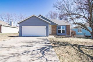 1206 Foxridge Drive, Warrensburg, MO 64093