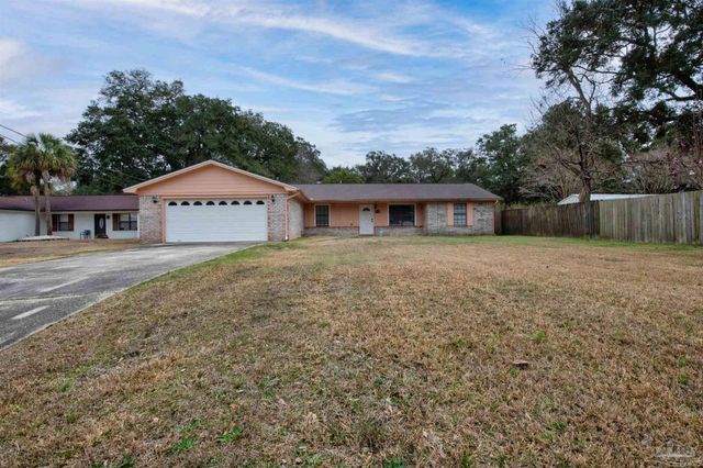 5850 Princeton Dr, Pensacola, FL 32526