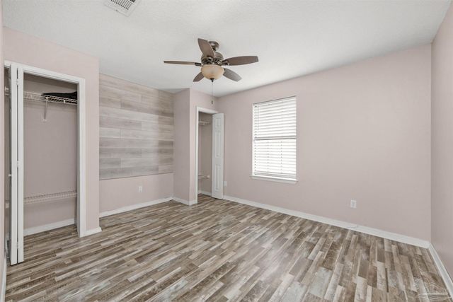 5850 Princeton Dr, Pensacola, FL 32526