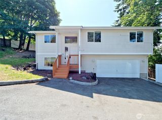 2409 NE 11th Court, Renton, WA 98056