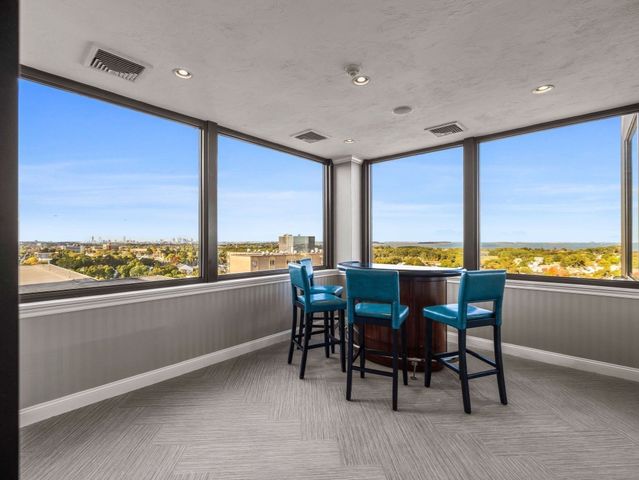 77 Adams St 605, Quincy, MA 02169