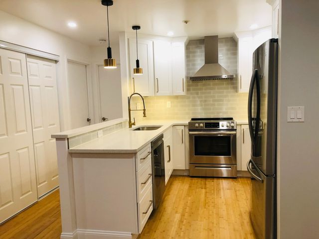 77 Adams St 605, Quincy, MA 02169
