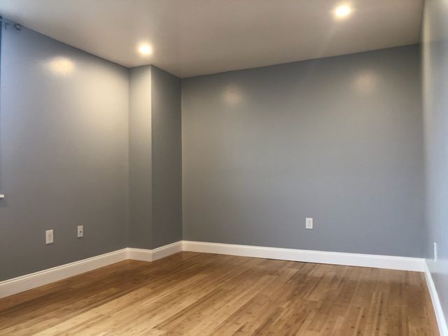 77 Adams St 605, Quincy, MA 02169