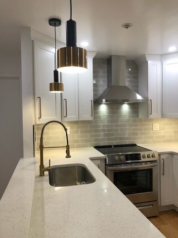 77 Adams St 605, Quincy, MA 02169