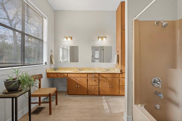 1139 Private Road 7009 RD, Lexington, TX 78947