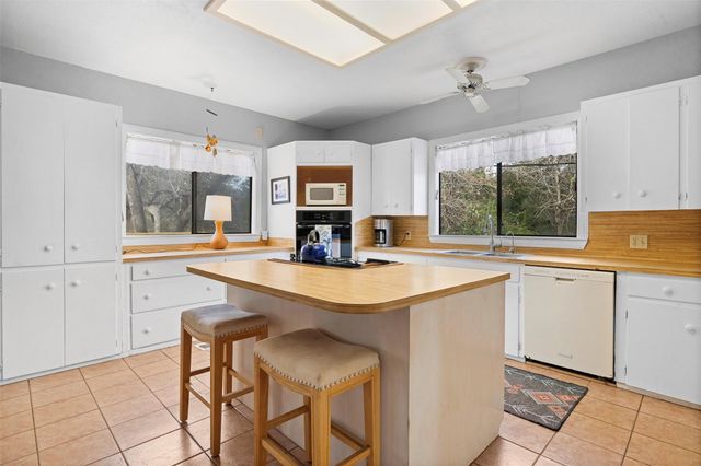 1139 Private Road 7009 RD, Lexington, TX 78947