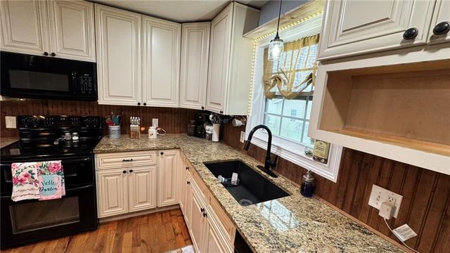 12971 NW County Road 14781 Road, Drexel, MO 64742