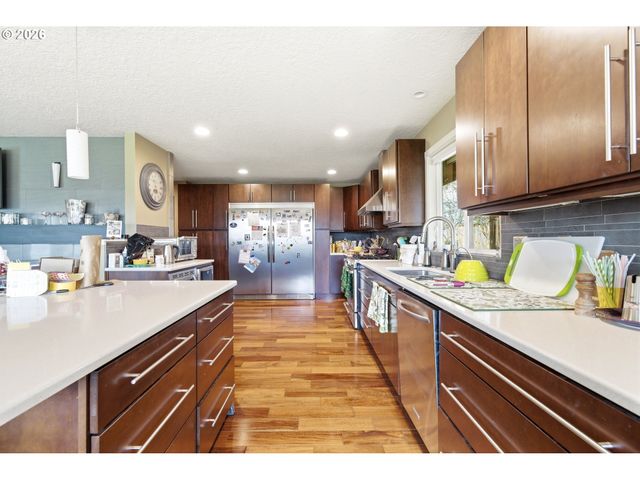 14920 Nw NORTHUMBRIA Ln, Beaverton, OR 97006