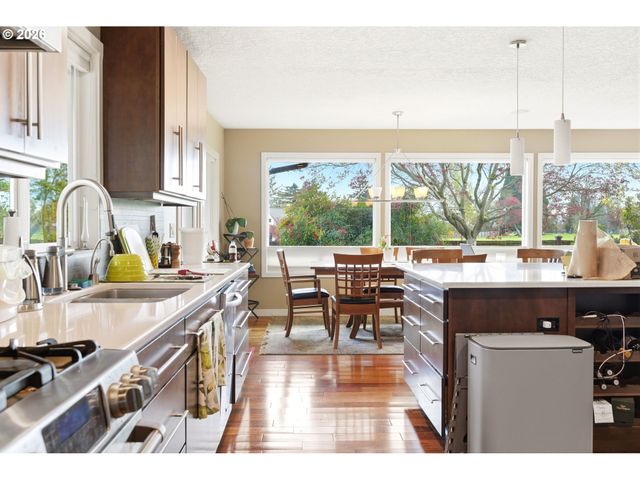 14920 Nw NORTHUMBRIA Ln, Beaverton, OR 97006