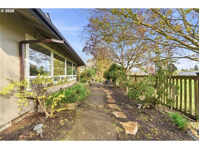 14920 Nw NORTHUMBRIA Ln, Beaverton, OR 97006