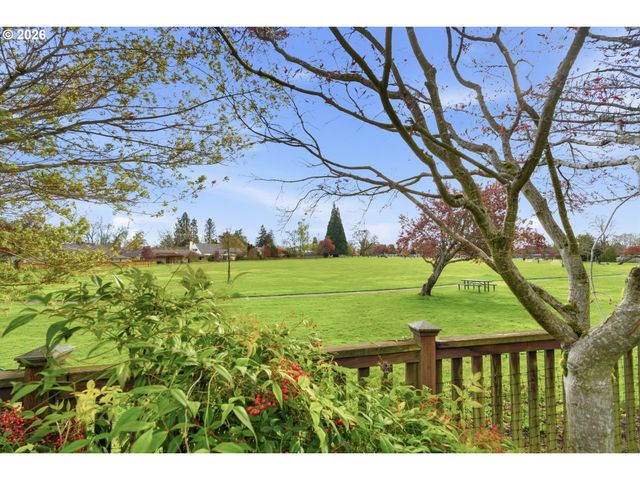 14920 Nw NORTHUMBRIA Ln, Beaverton, OR 97006