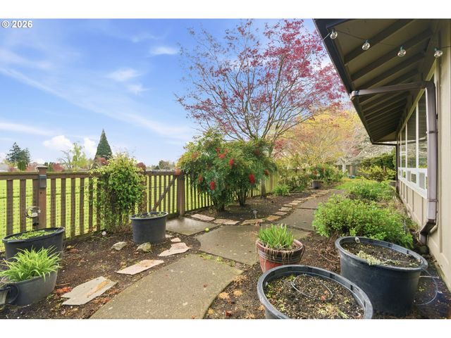 14920 Nw NORTHUMBRIA Ln, Beaverton, OR 97006