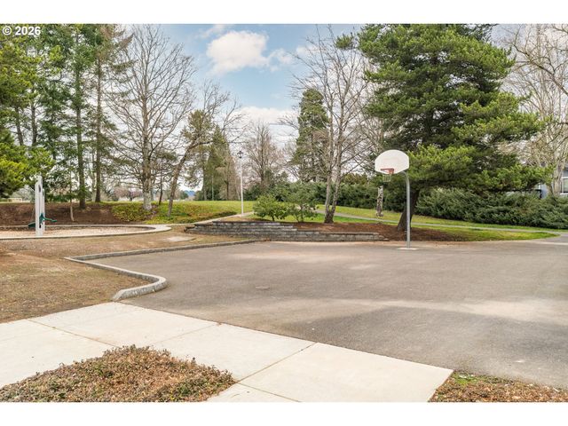 14920 Nw NORTHUMBRIA Ln, Beaverton, OR 97006