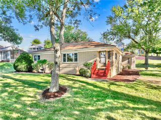 202 Larson Boulevard, Rostraver, PA 15012