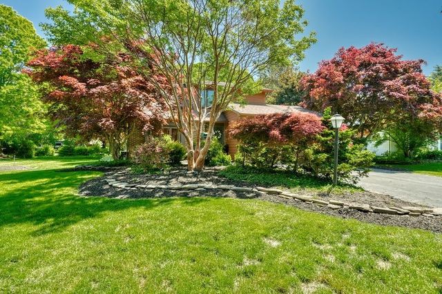 399 Thrushwood Lane, Webster, NY 14580