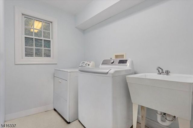 240 Ottowa Ln, Franklin Lakes Boro, NJ 07417