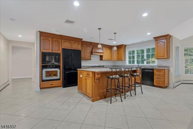 240 Ottowa Ln, Franklin Lakes Boro, NJ 07417