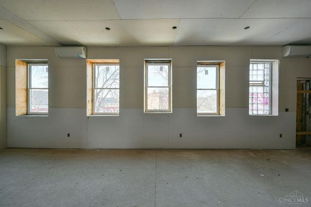 1913 Central Avenue, Cincinnati, OH 45214