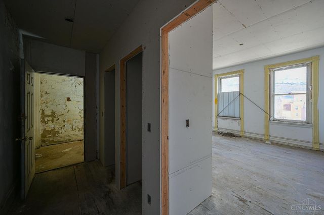 1913 Central Avenue, Cincinnati, OH 45214