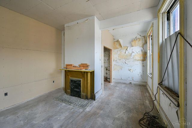 1913 Central Avenue, Cincinnati, OH 45214