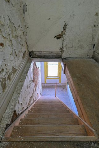 1913 Central Avenue, Cincinnati, OH 45214