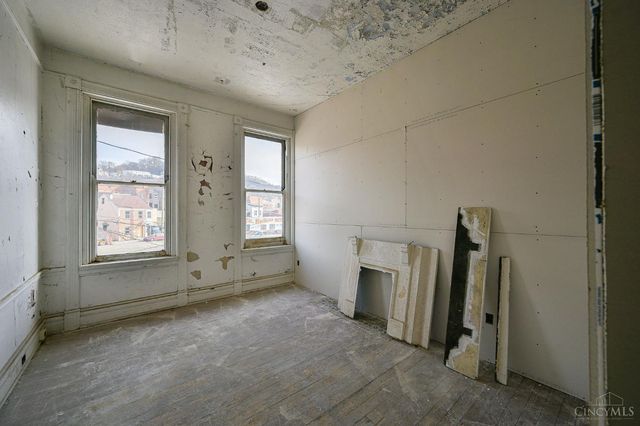 1913 Central Avenue, Cincinnati, OH 45214