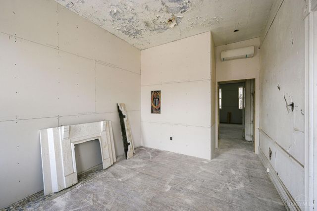 1913 Central Avenue, Cincinnati, OH 45214