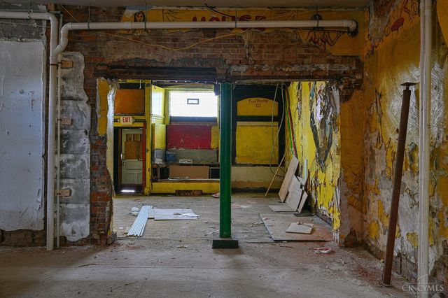 1913 Central Avenue, Cincinnati, OH 45214