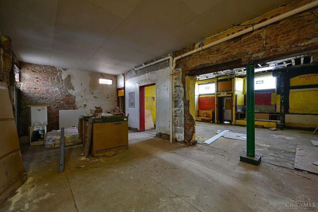 1913 Central Avenue, Cincinnati, OH 45214