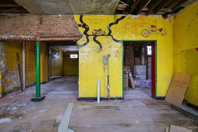 1913 Central Avenue, Cincinnati, OH 45214