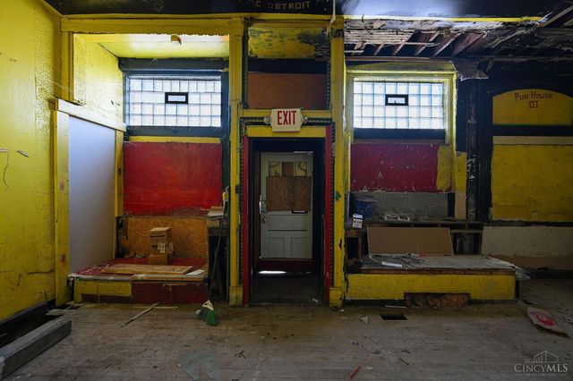 1913 Central Avenue, Cincinnati, OH 45214