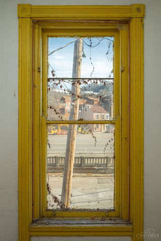 1913 Central Avenue, Cincinnati, OH 45214