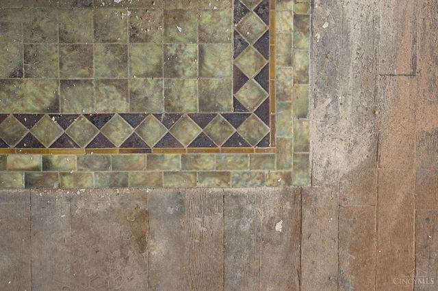 1913 Central Avenue, Cincinnati, OH 45214