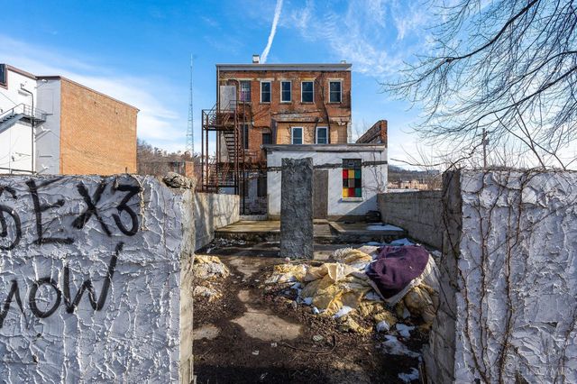 1913 Central Avenue, Cincinnati, OH 45214