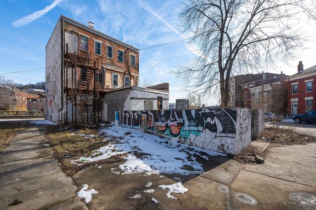 1913 Central Avenue, Cincinnati, OH 45214