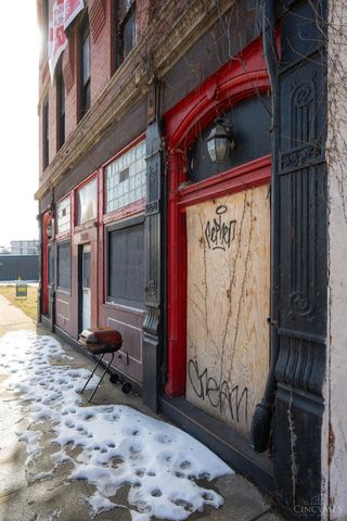 1913 Central Avenue, Cincinnati, OH 45214