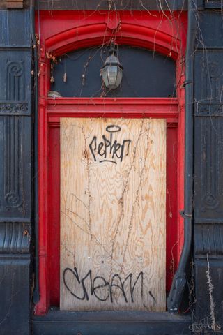 1913 Central Avenue, Cincinnati, OH 45214