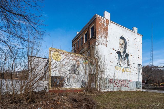 1913 Central Avenue, Cincinnati, OH 45214