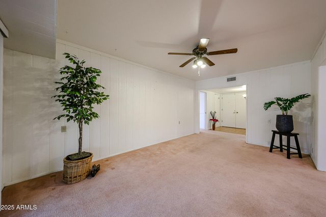 11040 W SALEM Drive, Sun City, AZ 85351