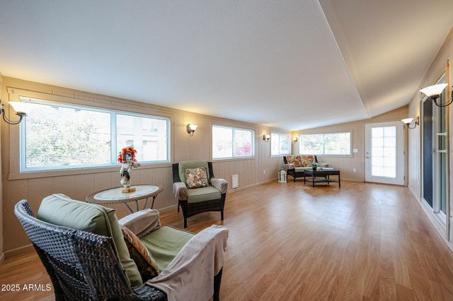 11040 W SALEM Drive, Sun City, AZ 85351