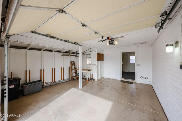 11040 W SALEM Drive, Sun City, AZ 85351