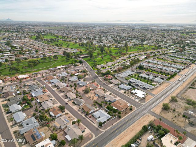 11040 W SALEM Drive, Sun City, AZ 85351