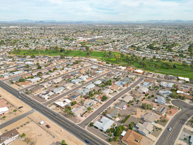 11040 W SALEM Drive, Sun City, AZ 85351