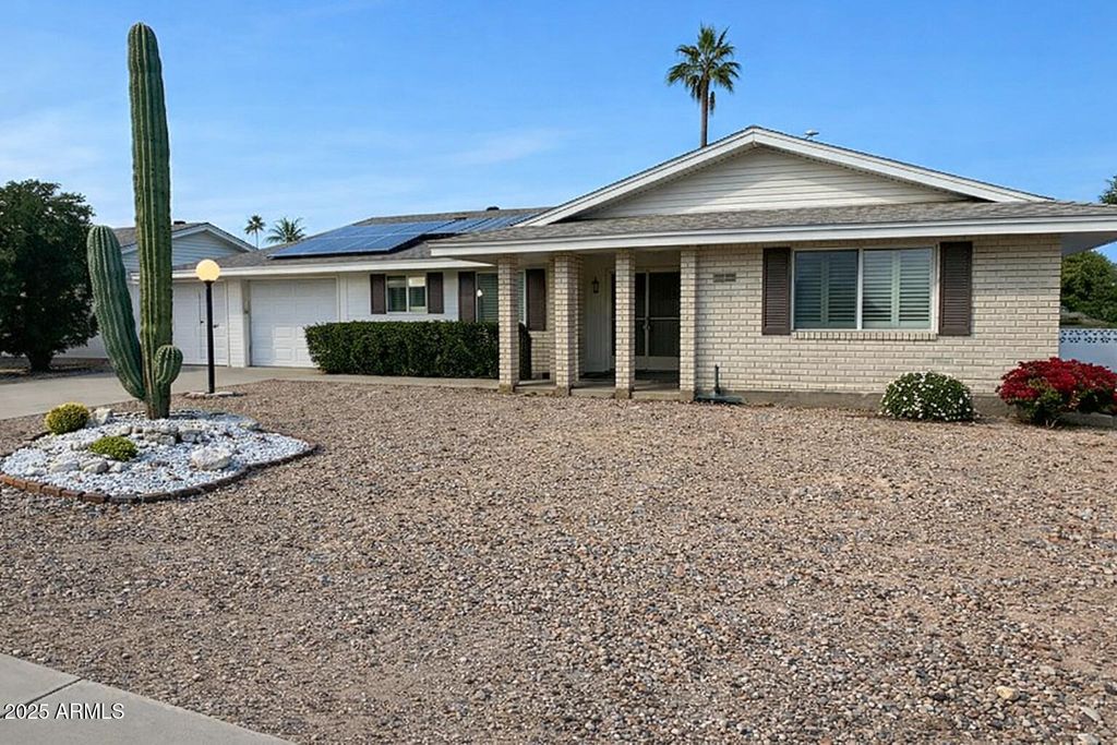 11040 W SALEM Drive, Sun City, AZ 85351