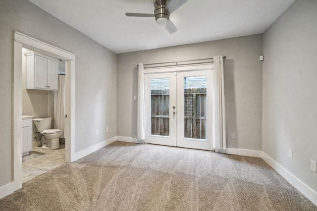 608 W 28th Street B, Houston, TX 77008