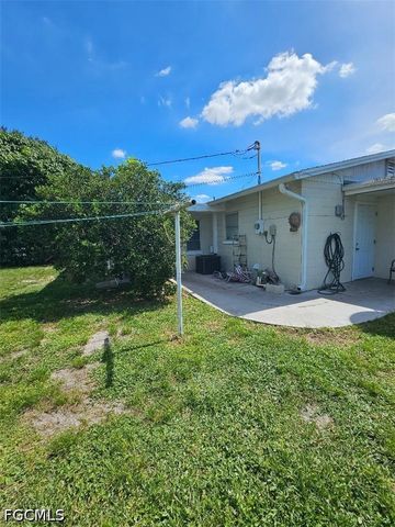 1521 Huntdale ST E, Lehigh Acres, FL 33936