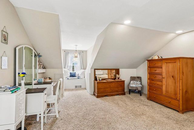 5530 Beaver Dam ROAD, West Bend, WI 53090