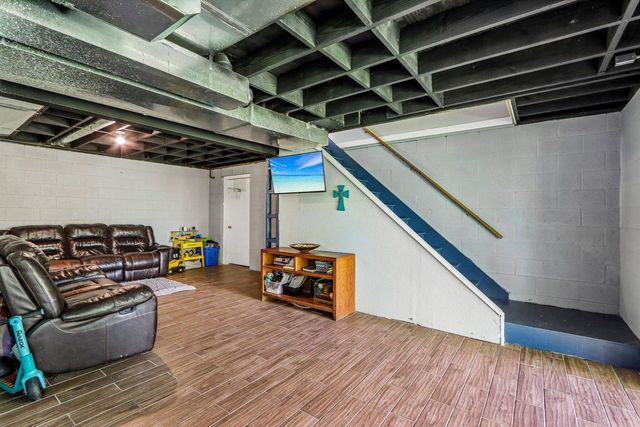 5530 Beaver Dam ROAD, West Bend, WI 53090