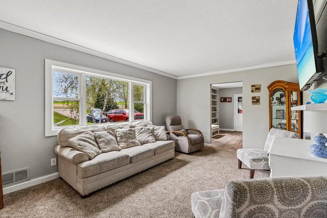 5530 Beaver Dam ROAD, West Bend, WI 53090